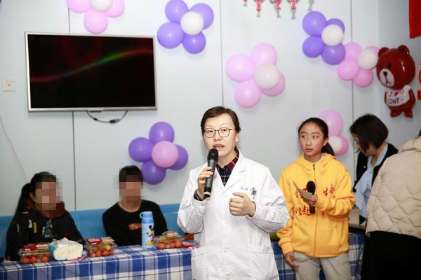 1518345854690048355.jpg 【插图04】20180211 温医大附一院举办“全力以赴 生命相‘髓’”地贫移植患者暖心过新年活动.jpg