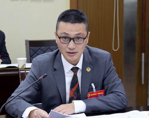 1587606930597013235.jpg 调整大小 重新曝光 【插图(原图)】杨加付.jpg