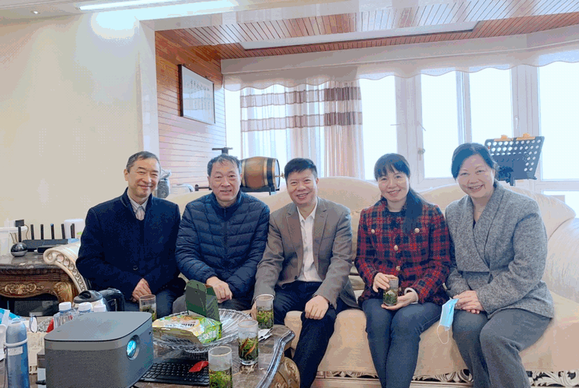 1612856981832002524.gif 【图片 -动态拼图】.gif